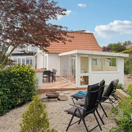 4 Bedroom In *